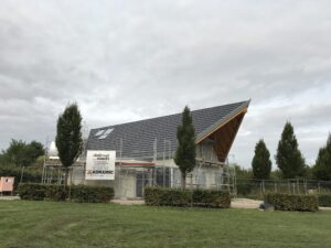 Zimmerer- und Dachdeckerarbeiten – Trauerhalle Mommenheim