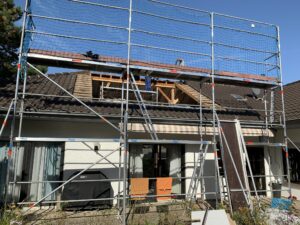 Zimmerer-, Dach- und Spenglerarbeiten einer Gaube – Immobilie Bechtheim