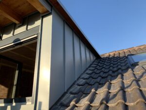 Zimmerer-, Dach- und Spenglerarbeiten einer Gaube – Immobilie Bechtheim